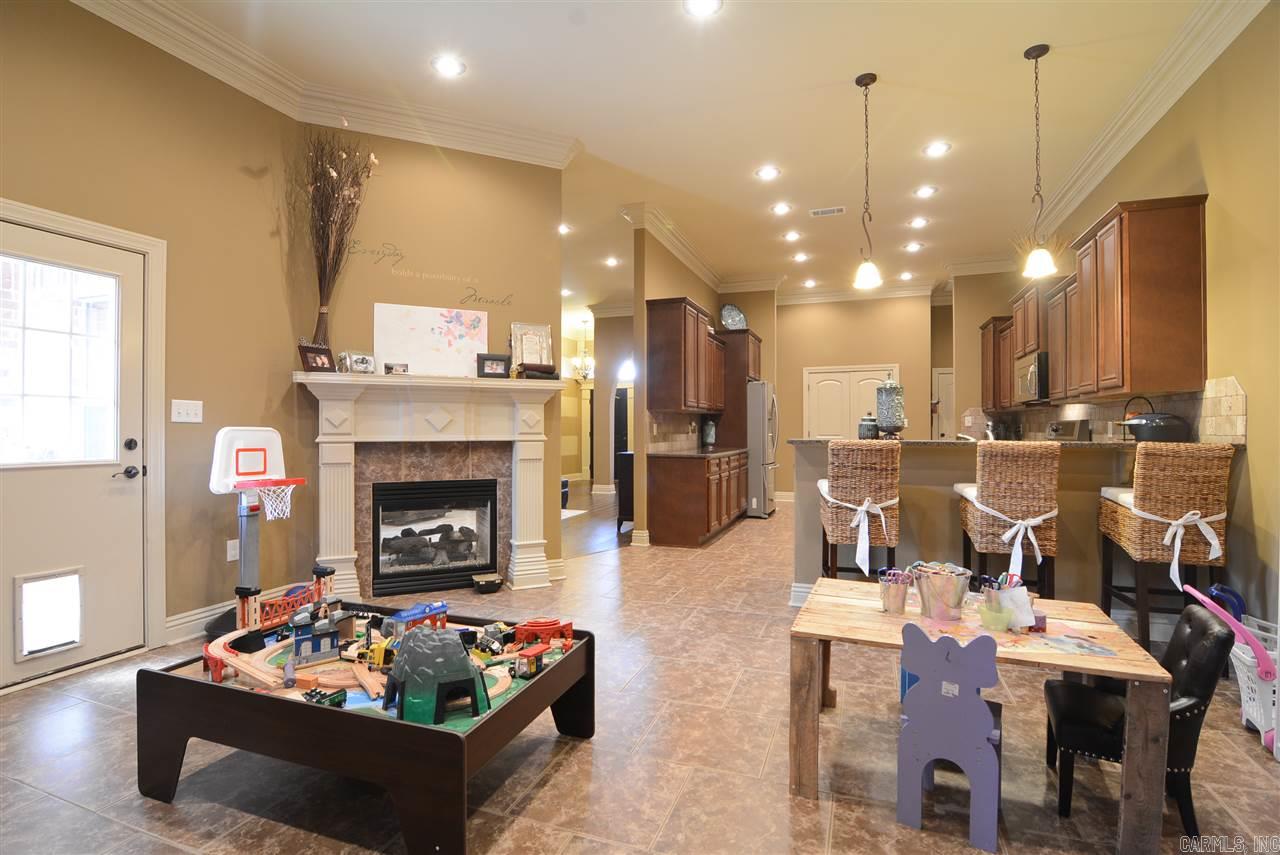 COUNTRY CLUB OF ARK THE - Residential