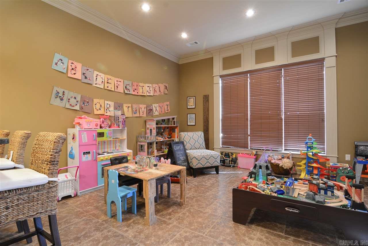 COUNTRY CLUB OF ARK THE - Residential