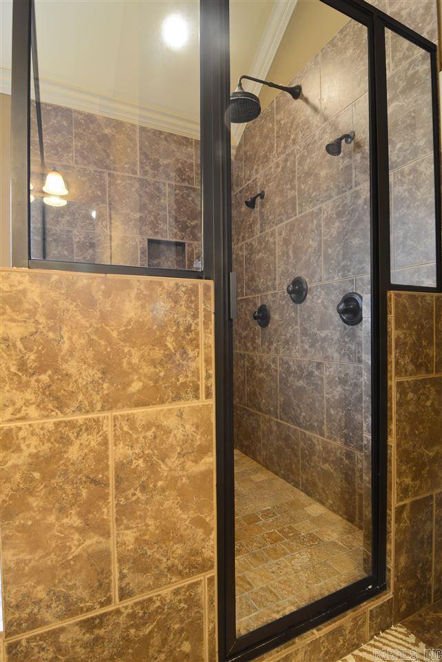 COUNTRY CLUB OF ARK THE - Residential