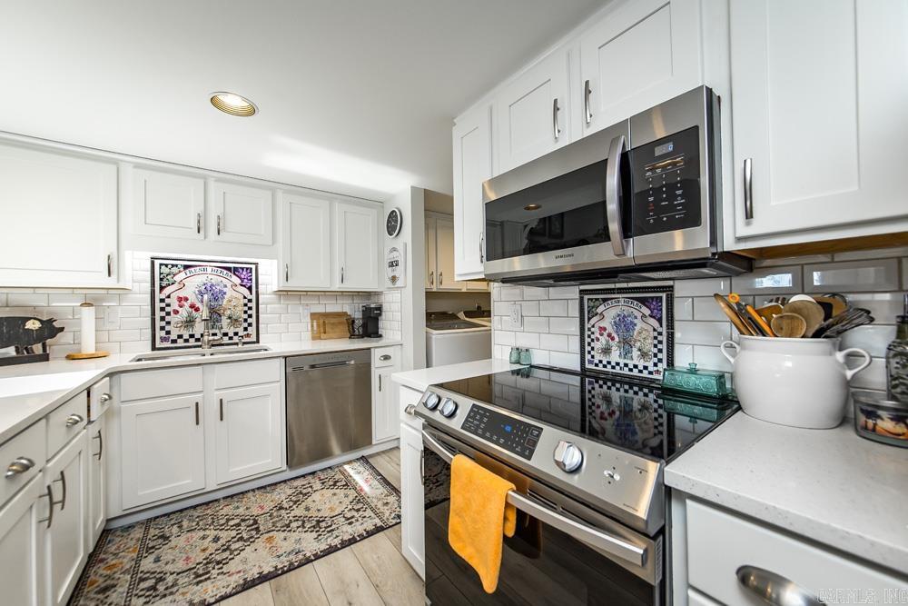 Country Club Ridge Town - Residential