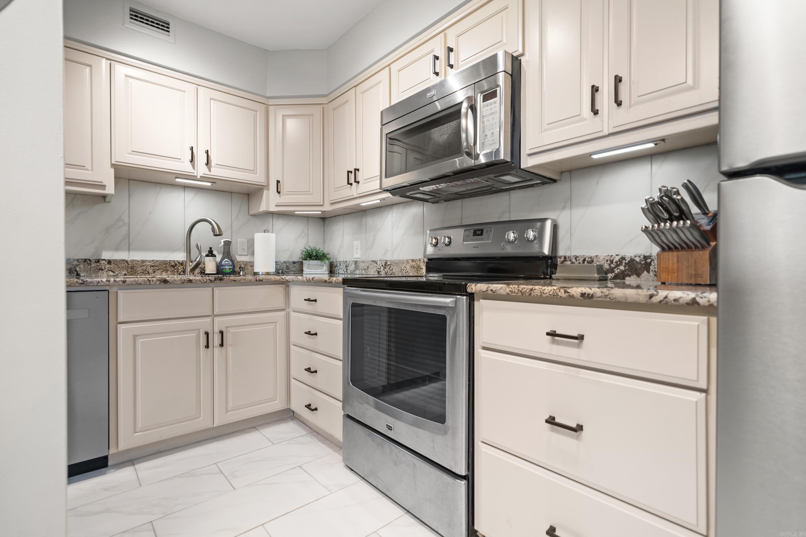 BEACON MANOR HPR - Residential