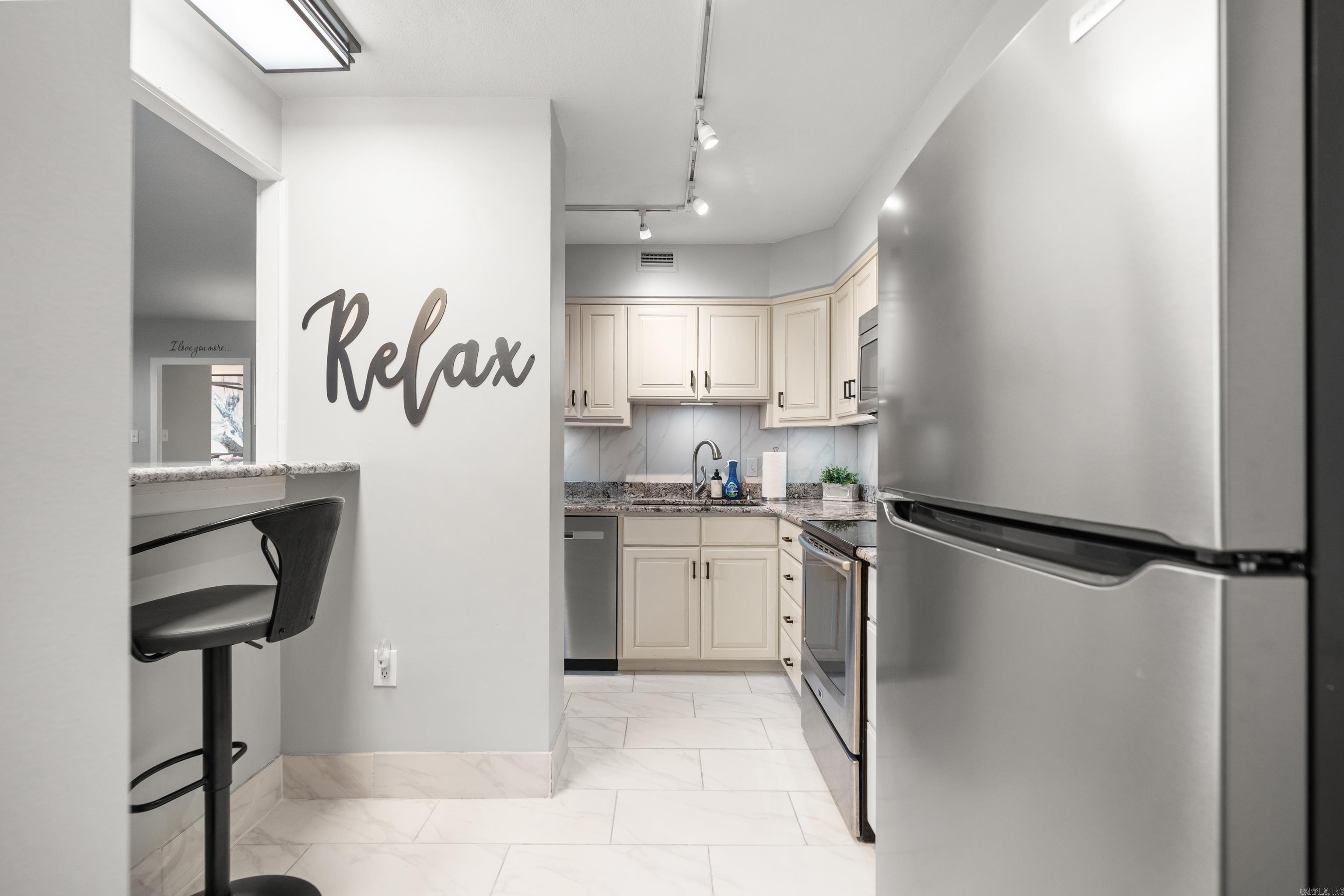 BEACON MANOR HPR - Residential