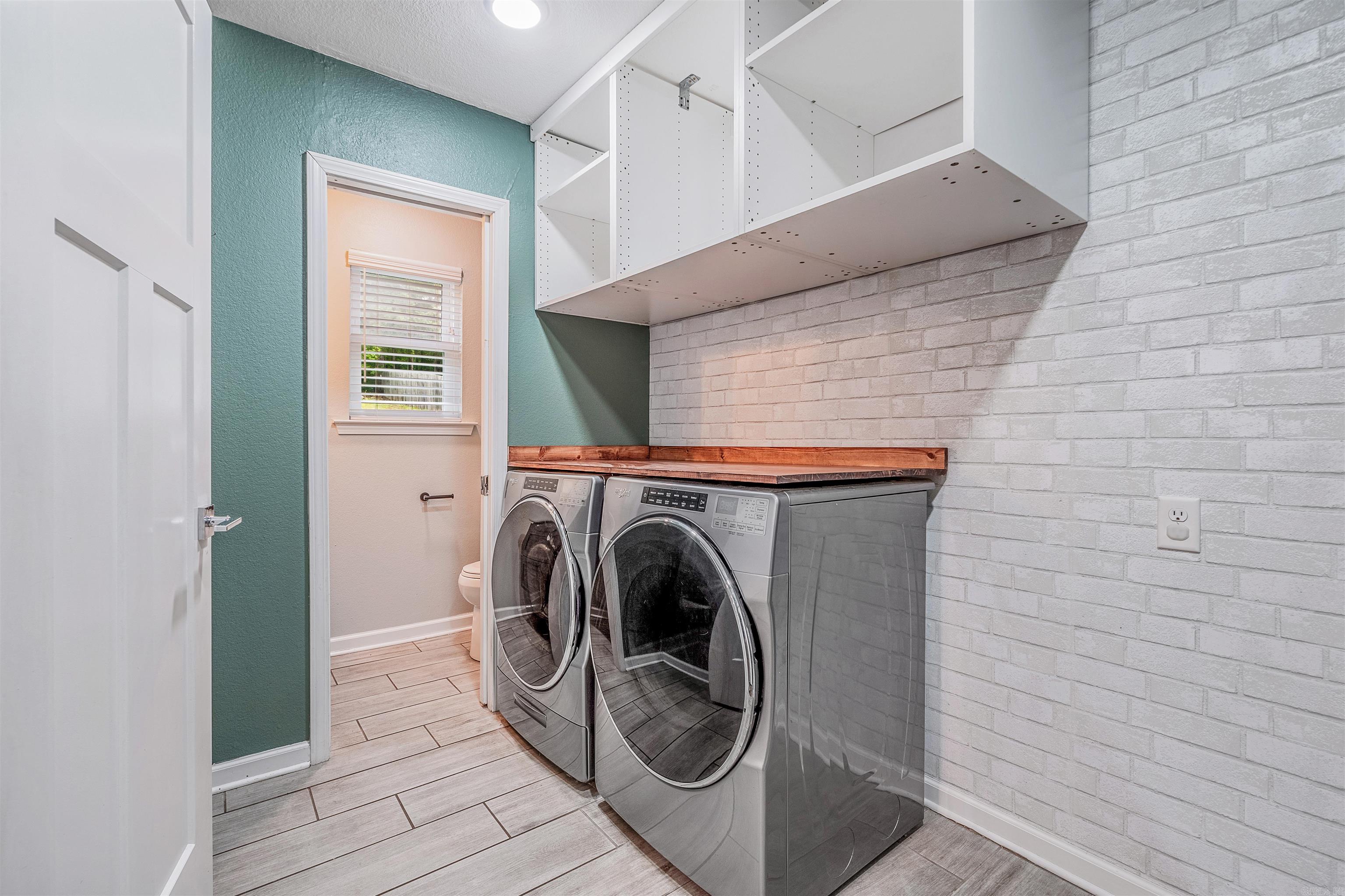 WHISPERING HILLS - Residential