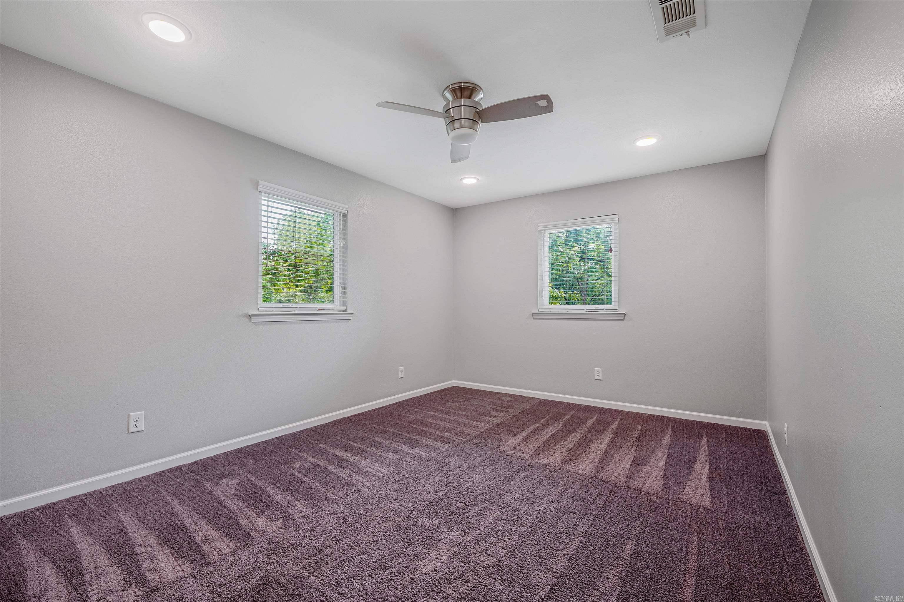 WHISPERING HILLS - Residential