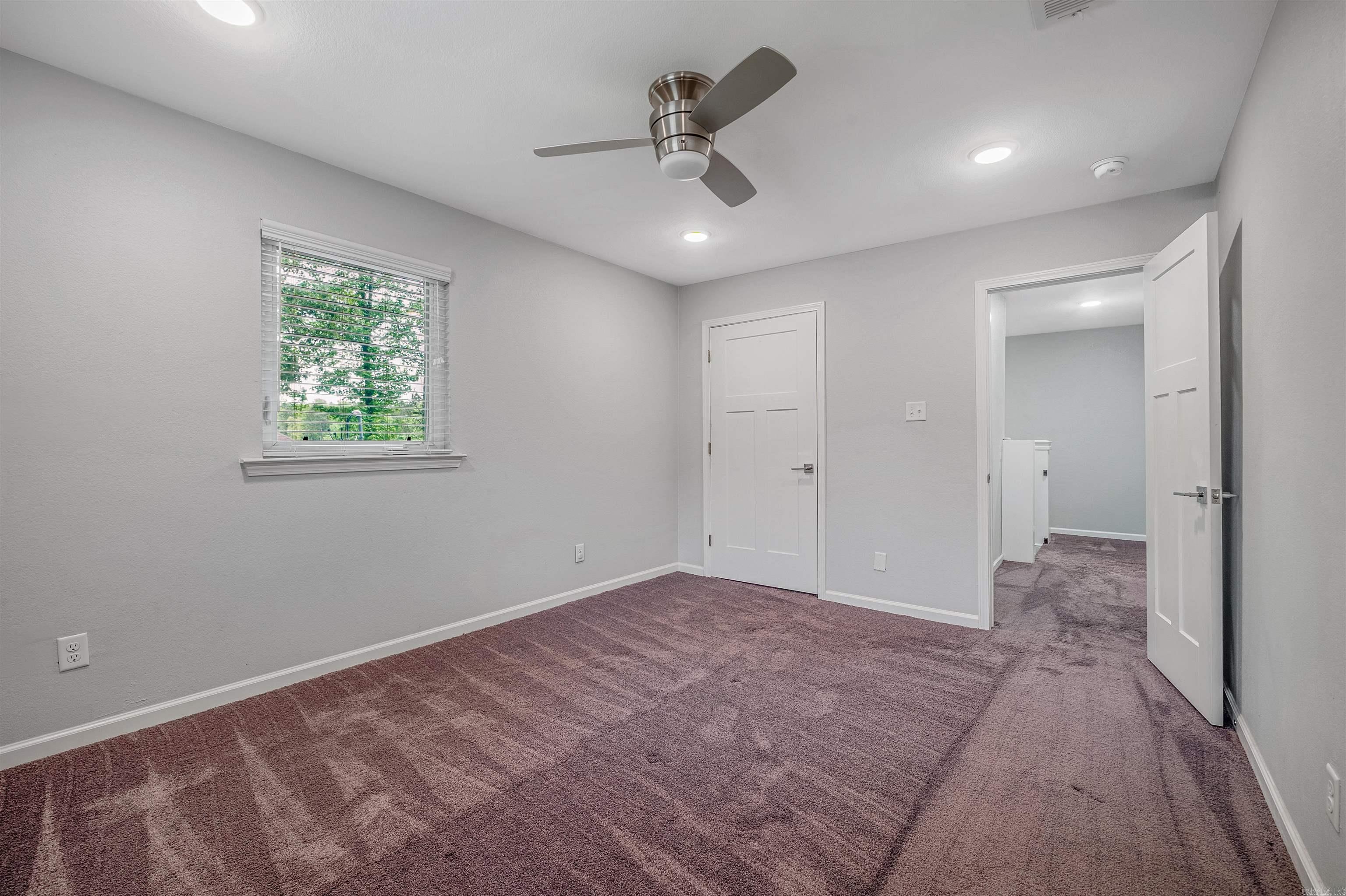 WHISPERING HILLS - Residential