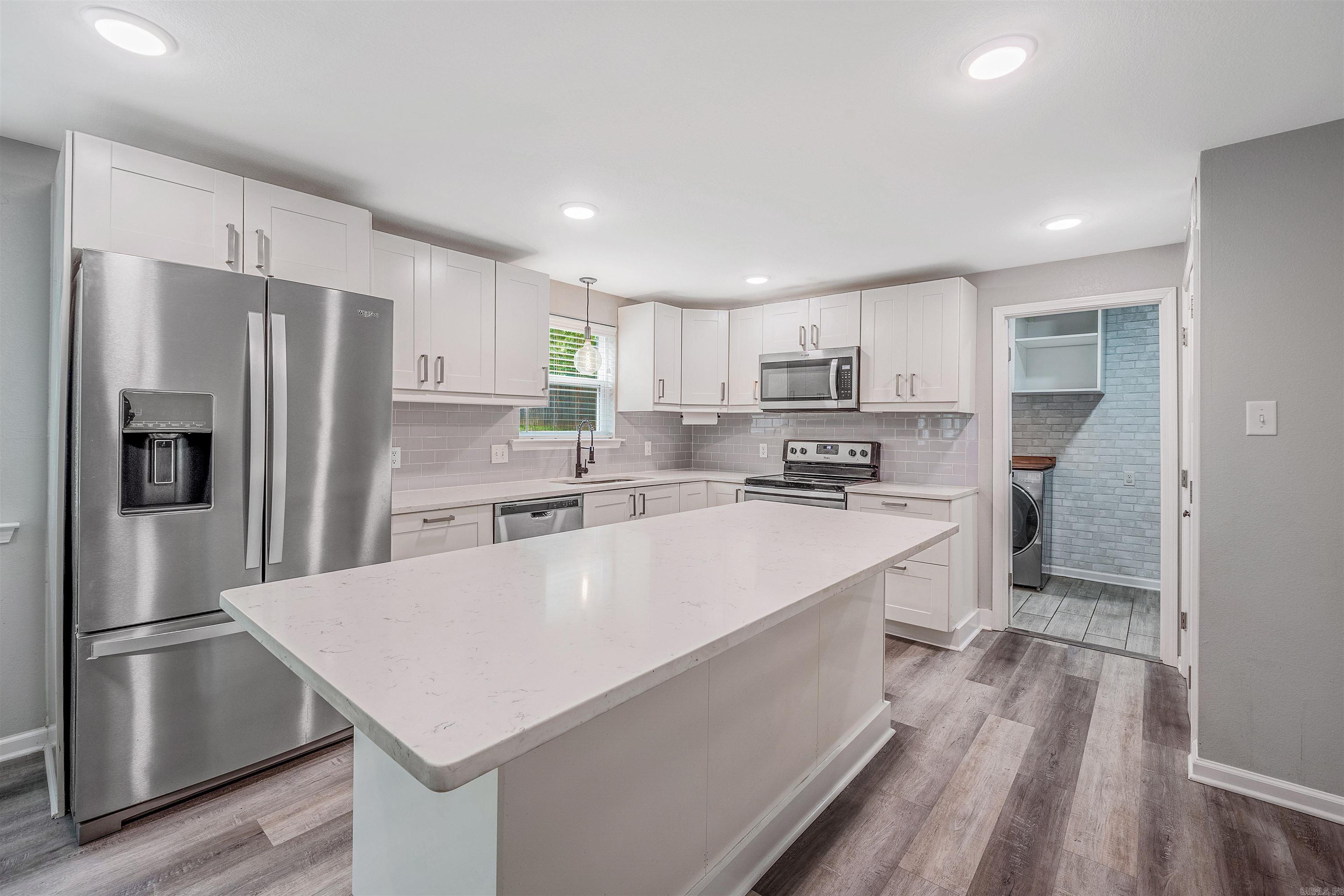 WHISPERING HILLS - Residential