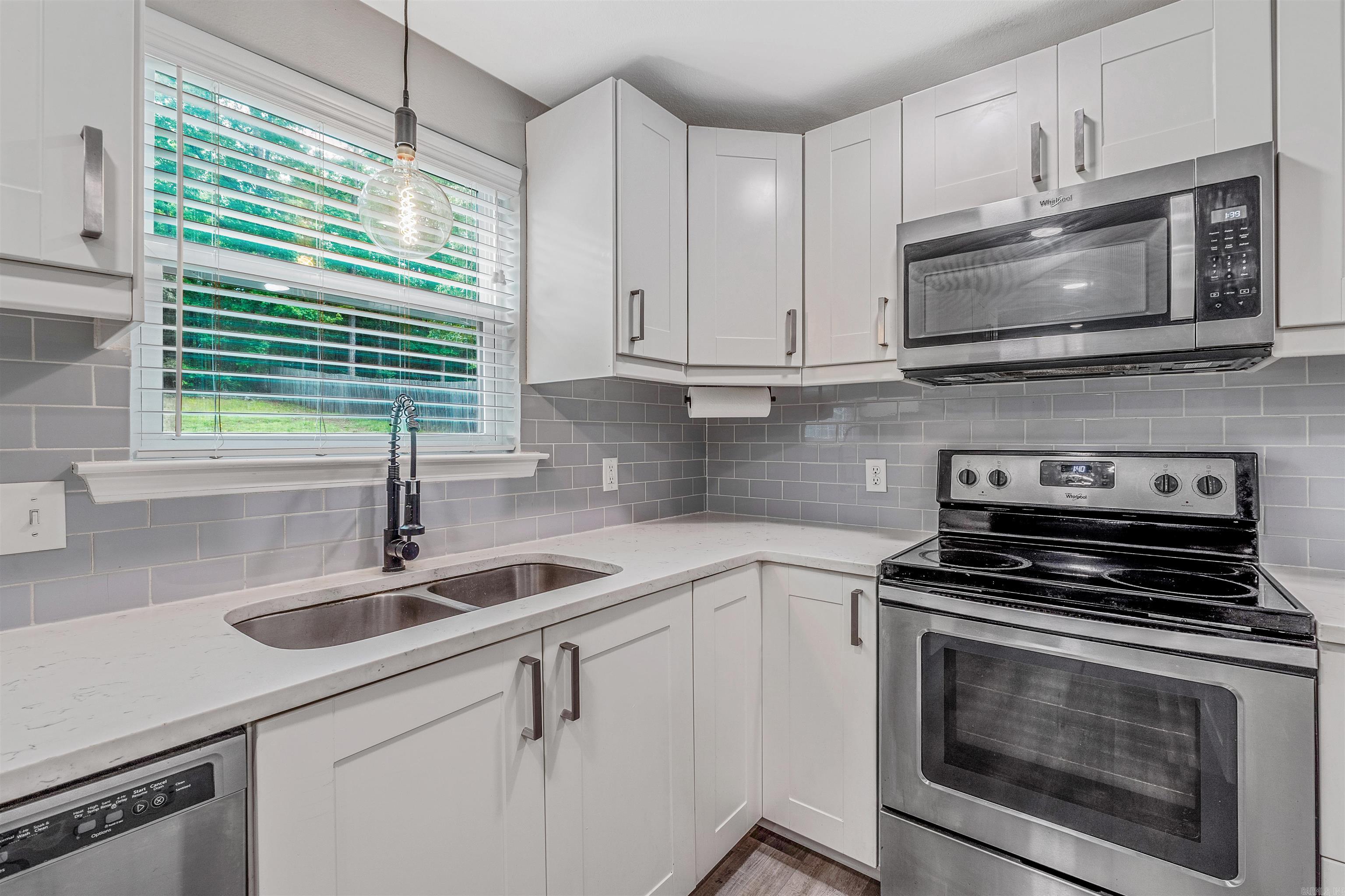 WHISPERING HILLS - Residential