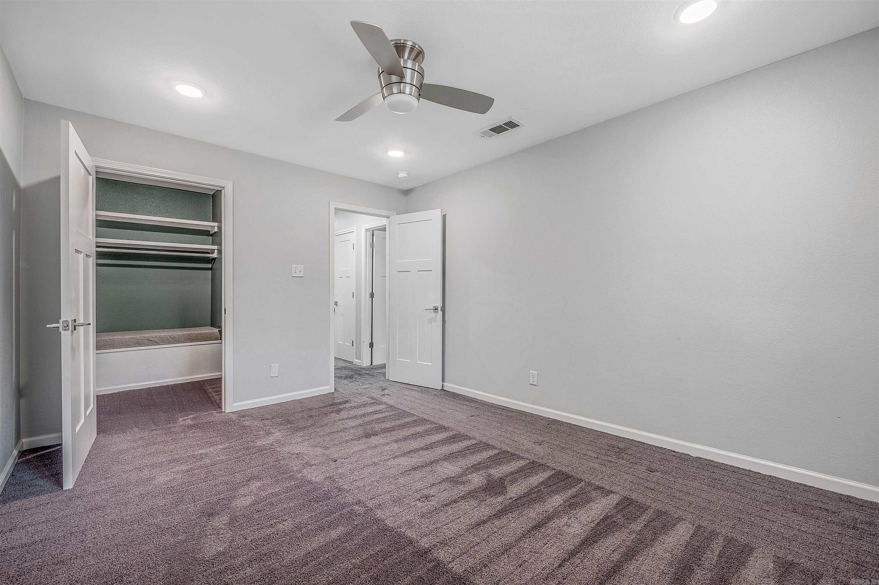 WHISPERING HILLS - Residential