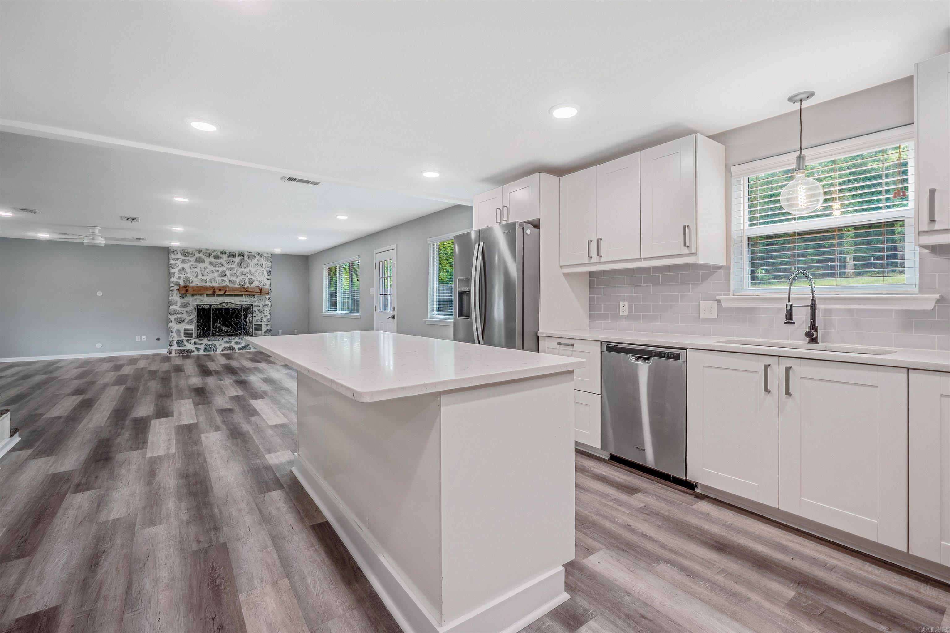 WHISPERING HILLS - Residential