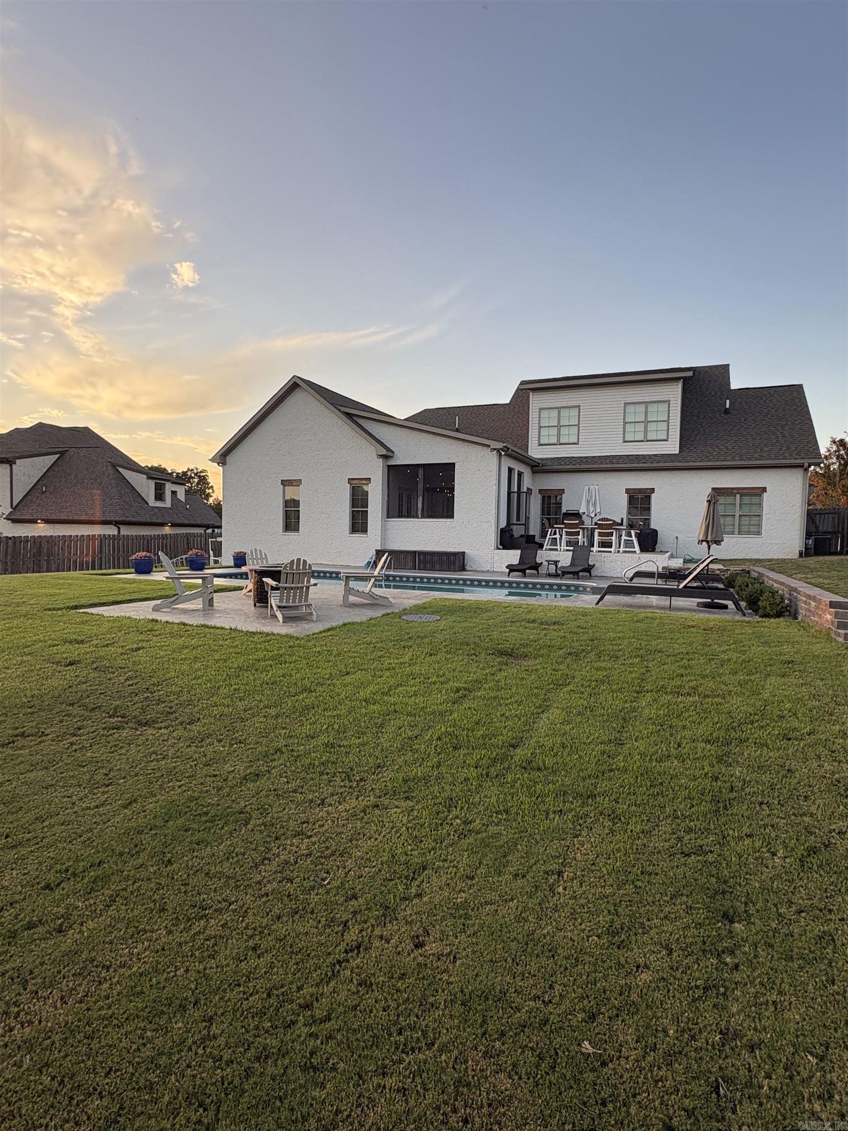 BARRINGTON PARK - Residential