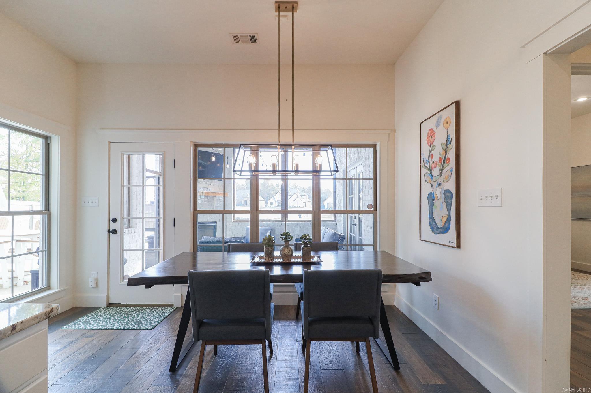 BARRINGTON PARK - Residential