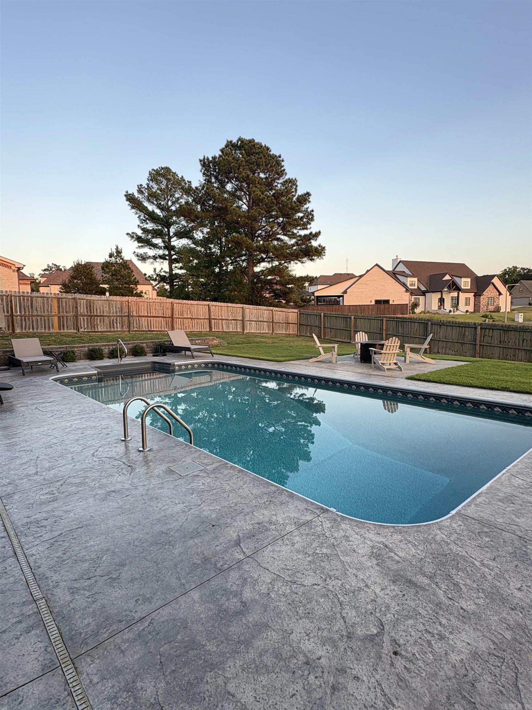 BARRINGTON PARK - Residential