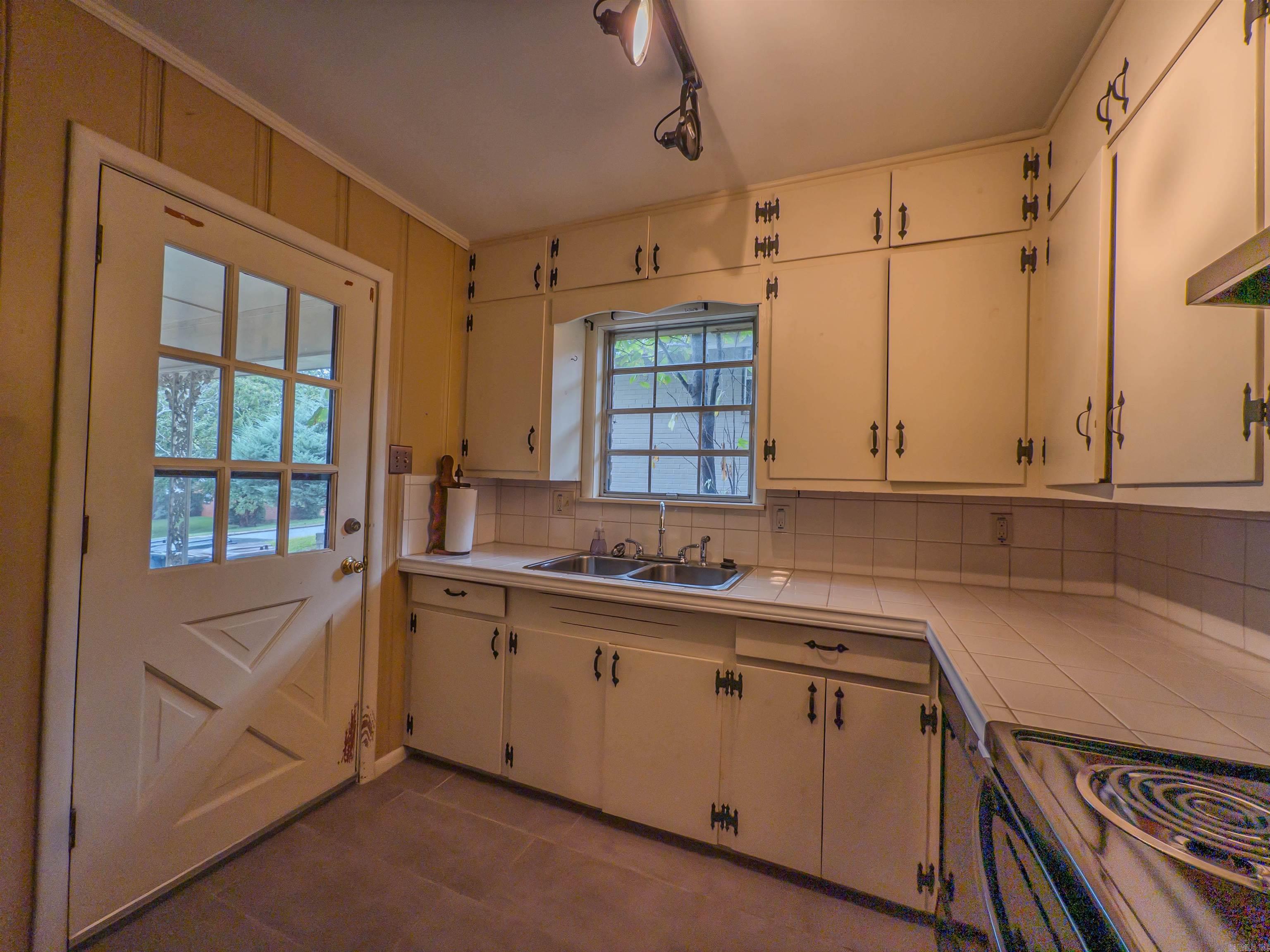 JEFFERSON HGTS - Residential