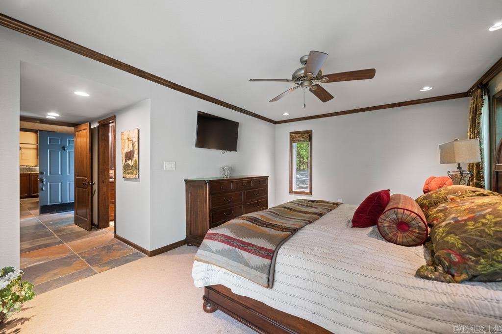 SILVER POINT CONDOS - Residential