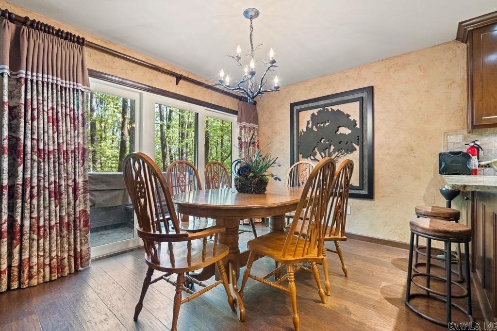 SILVER POINT CONDOS - Residential