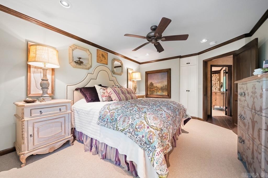 SILVER POINT CONDOS - Residential