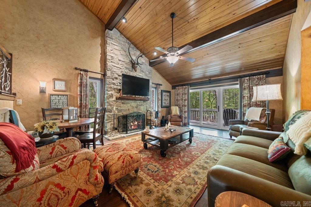 SILVER POINT CONDOS - Residential