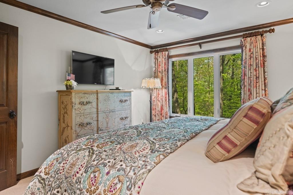 SILVER POINT CONDOS - Residential