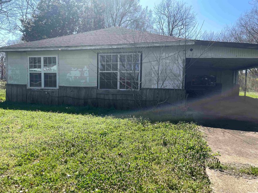 An opportunity to make this 3 bedroom 1 bath a cute dream home or a potential rental.  Home will not qualify for traditional financing and is being sold ASIS WHEREIS. CAUTION: Please be careful the subfloor is missing in some rooms.