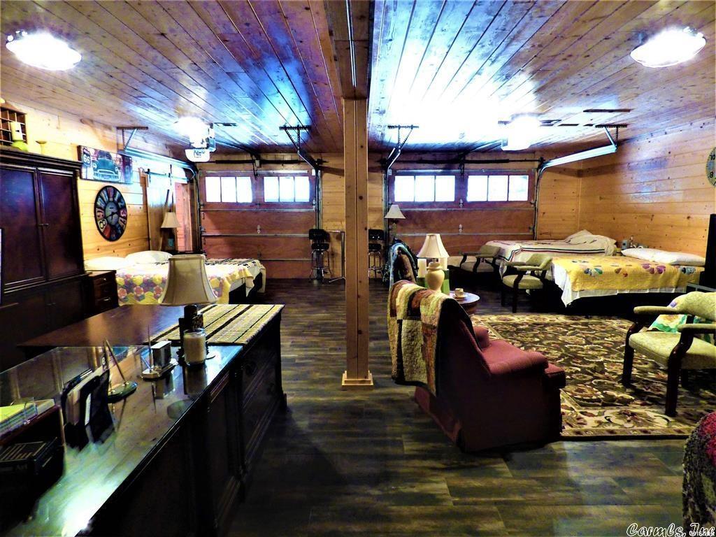 OAKWOOD SUBDIVISION - Residential