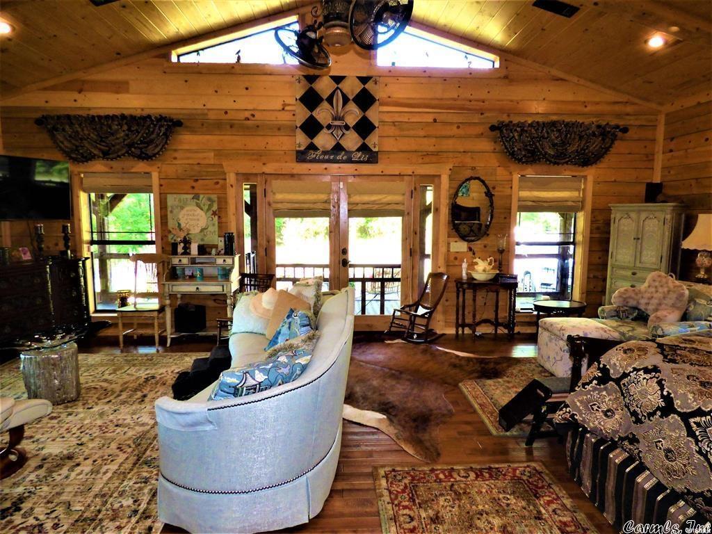 OAKWOOD SUBDIVISION - Residential