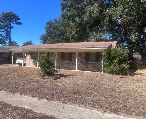 Photo of 3102 Kendyl Street, Pine Bluff, AR 71603 (MLS # 26042192)