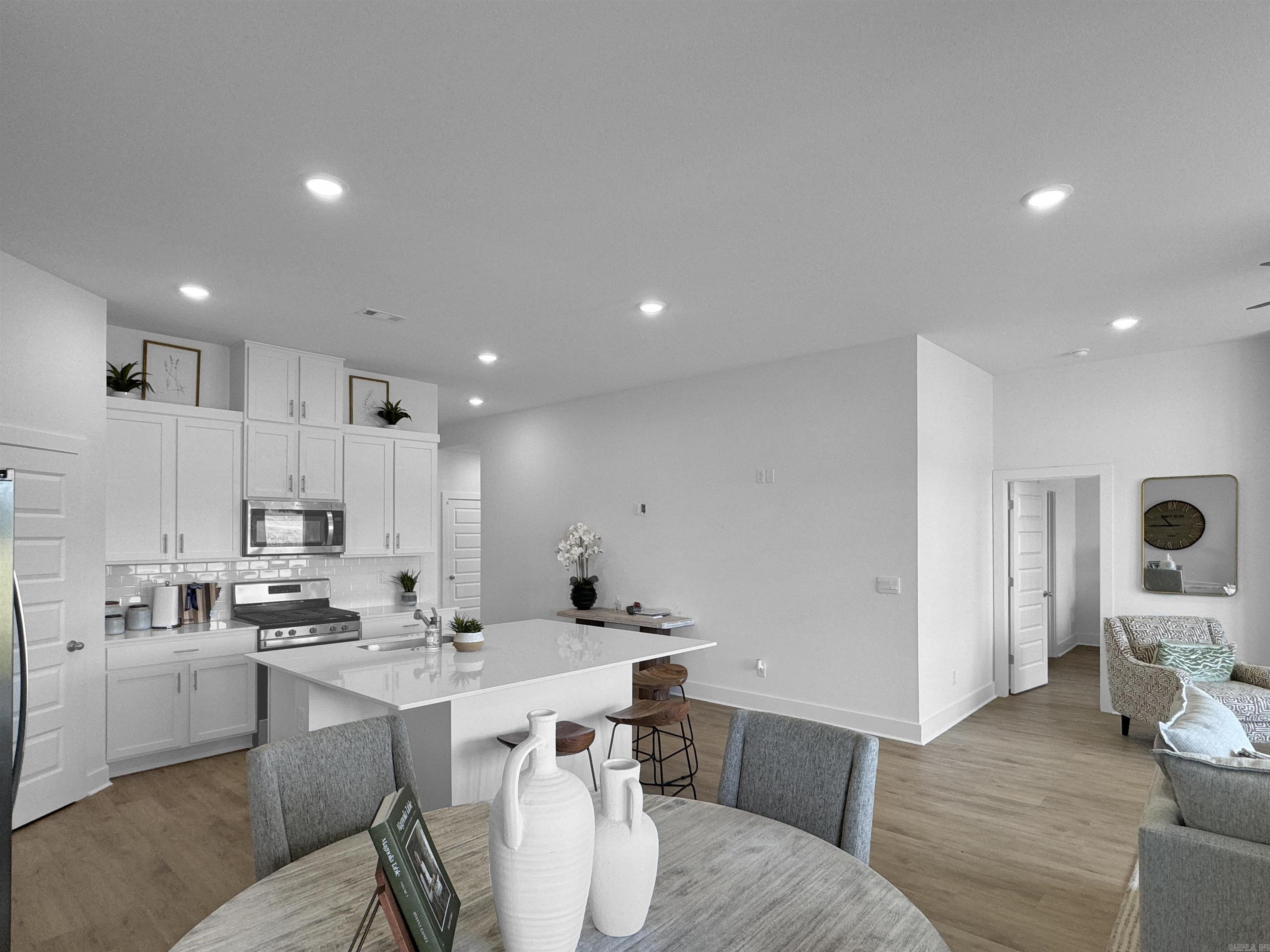 THE RESERVE AT COUNTRY CLUB PHAS - Residential