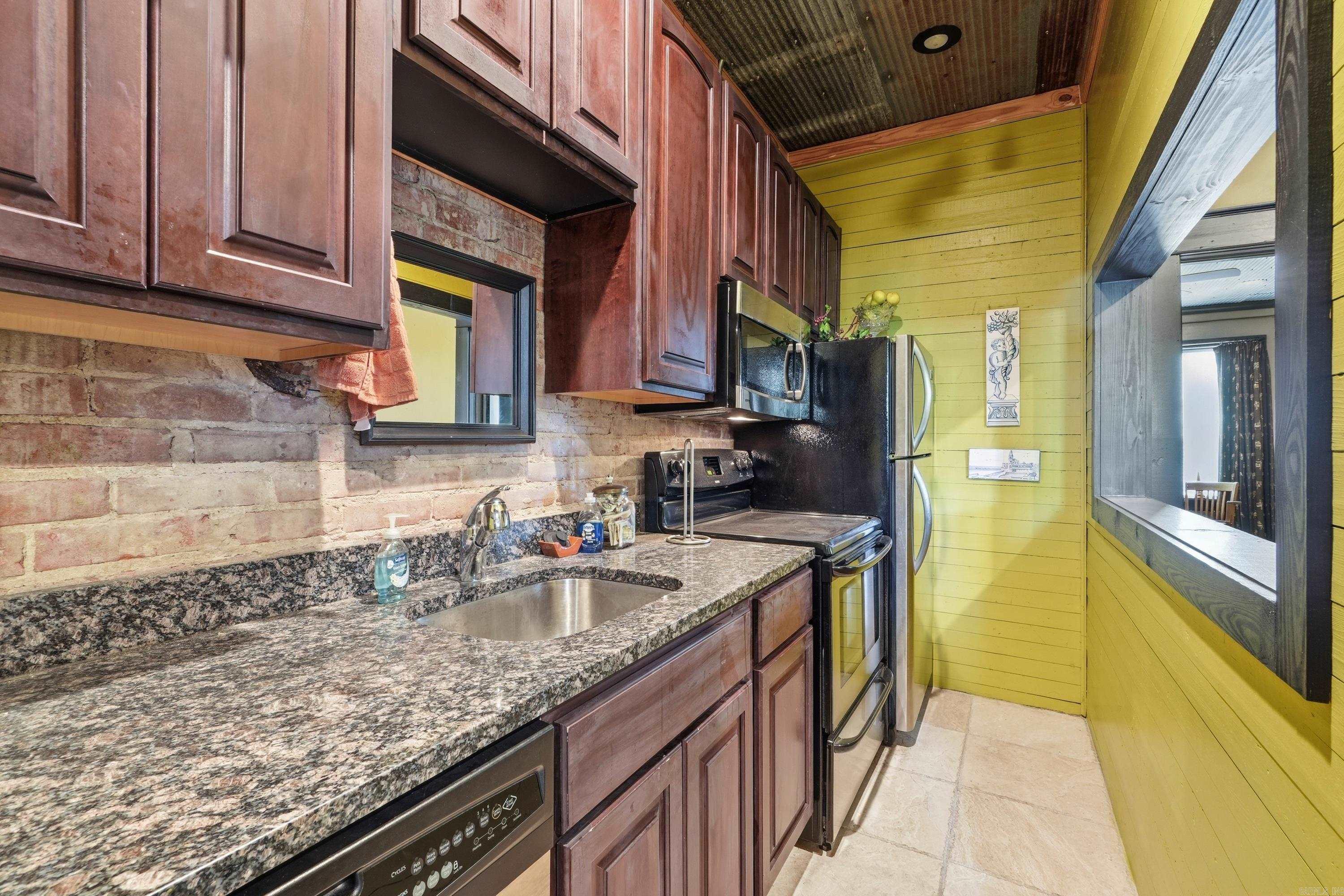 HS Original - Commercial Sale