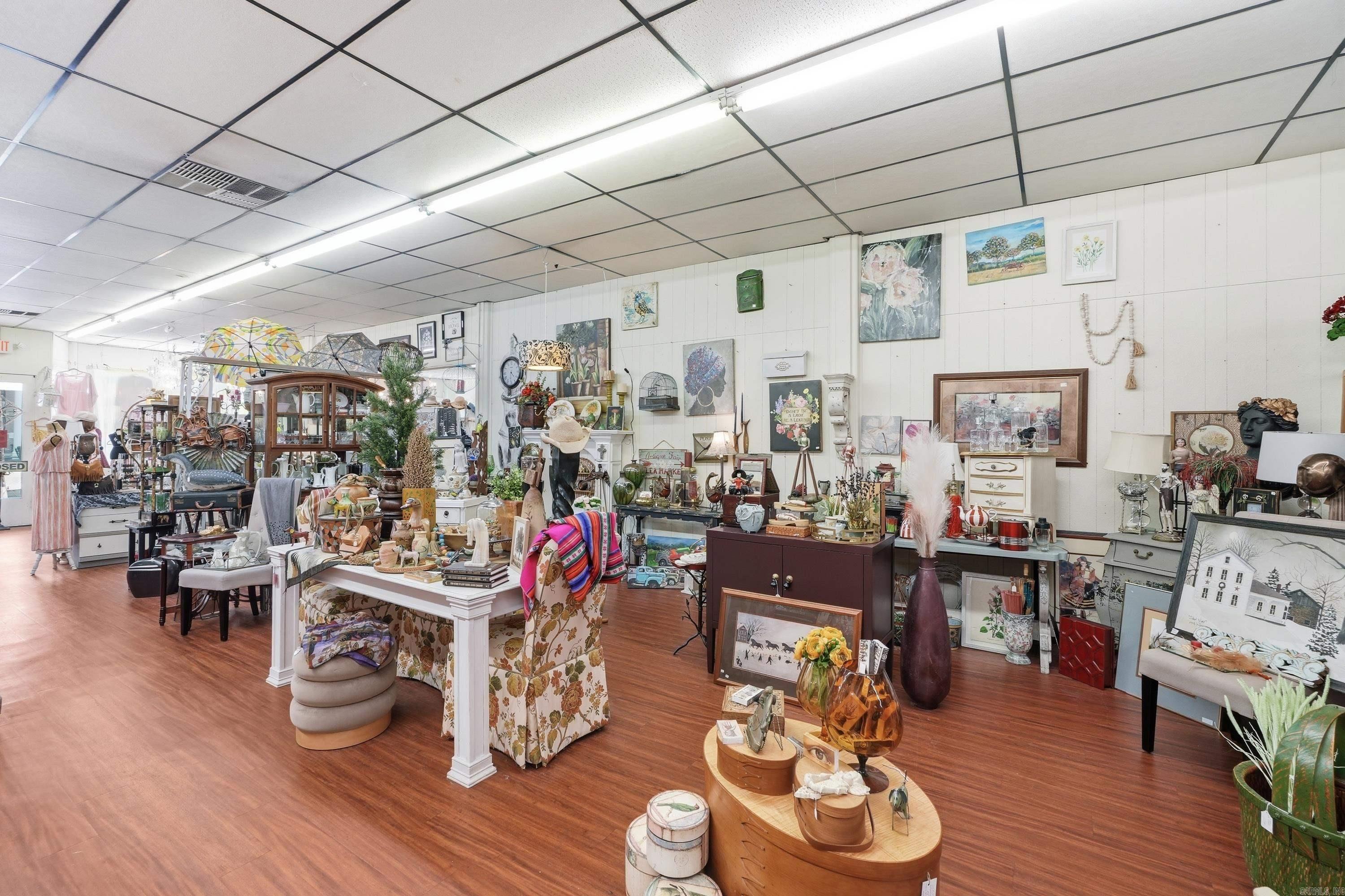 HS Original - Commercial Sale