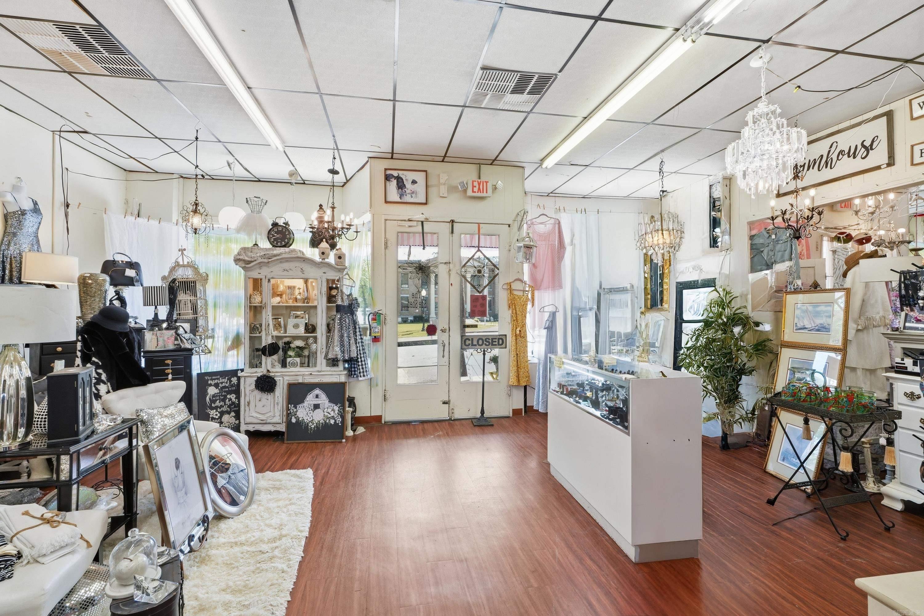 HS Original - Commercial Sale