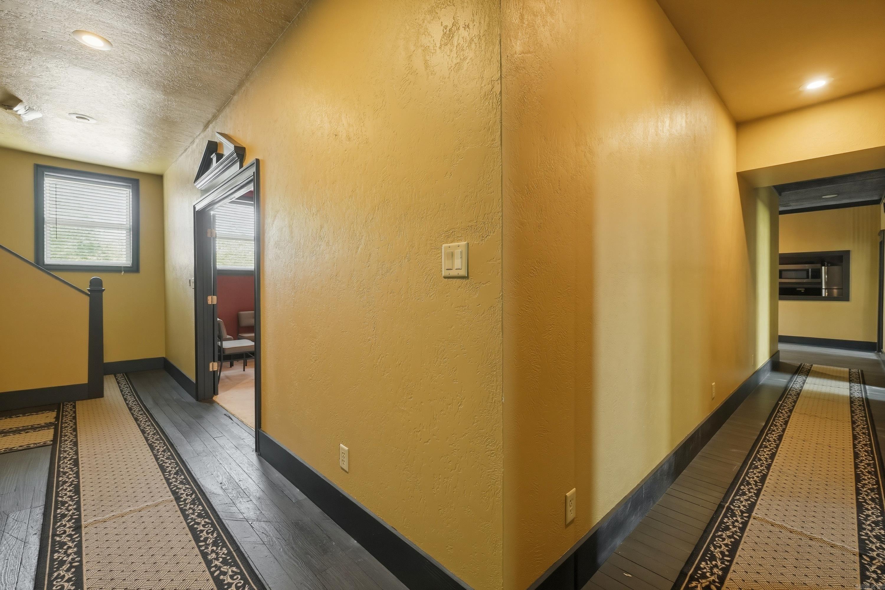 HS Original - Commercial Sale