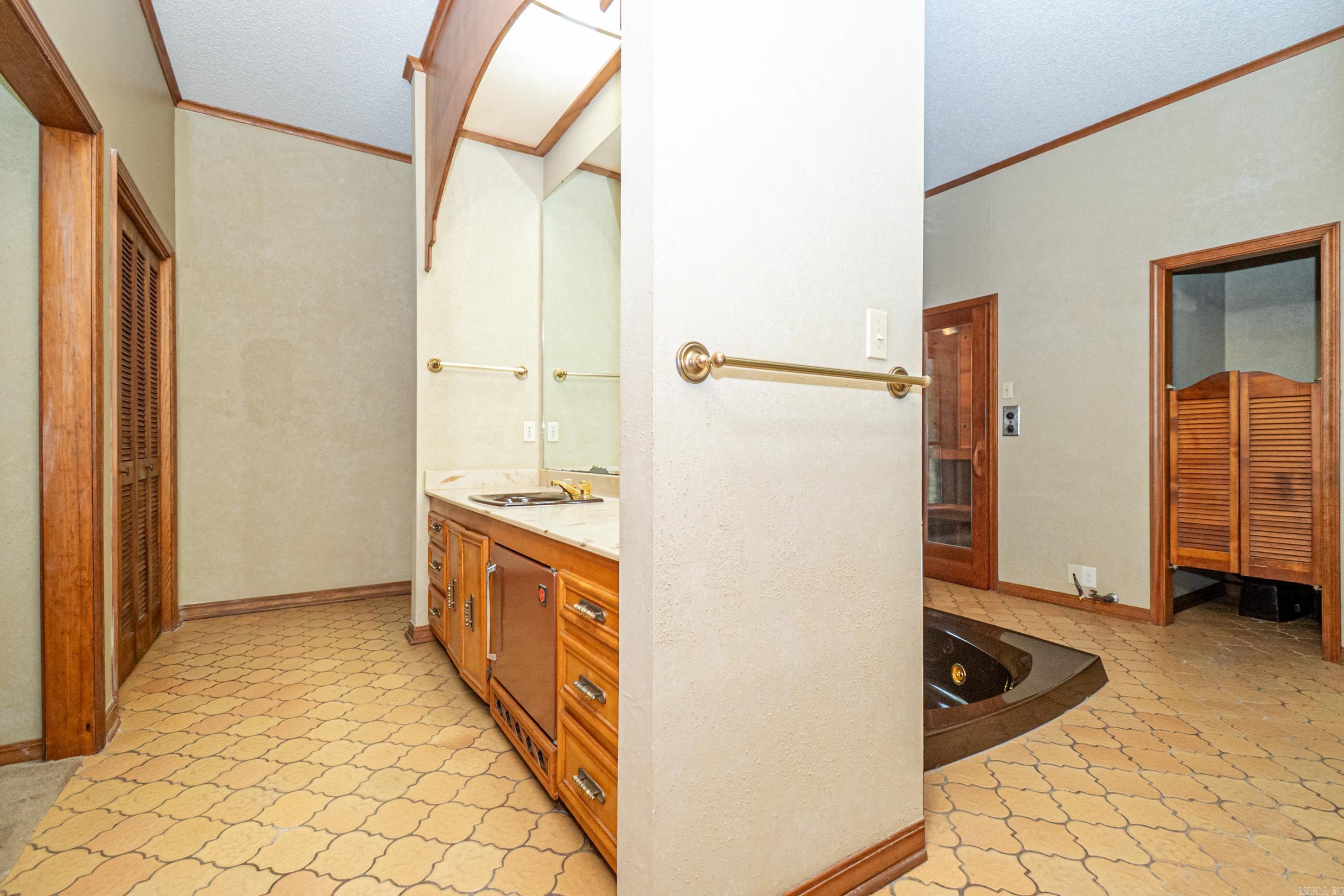 MILL CREEK - Residential