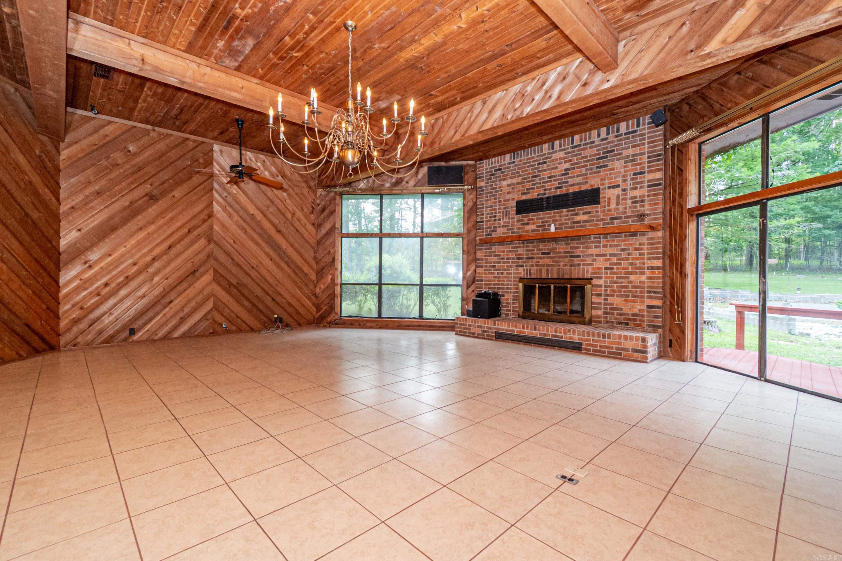 MILL CREEK - Residential