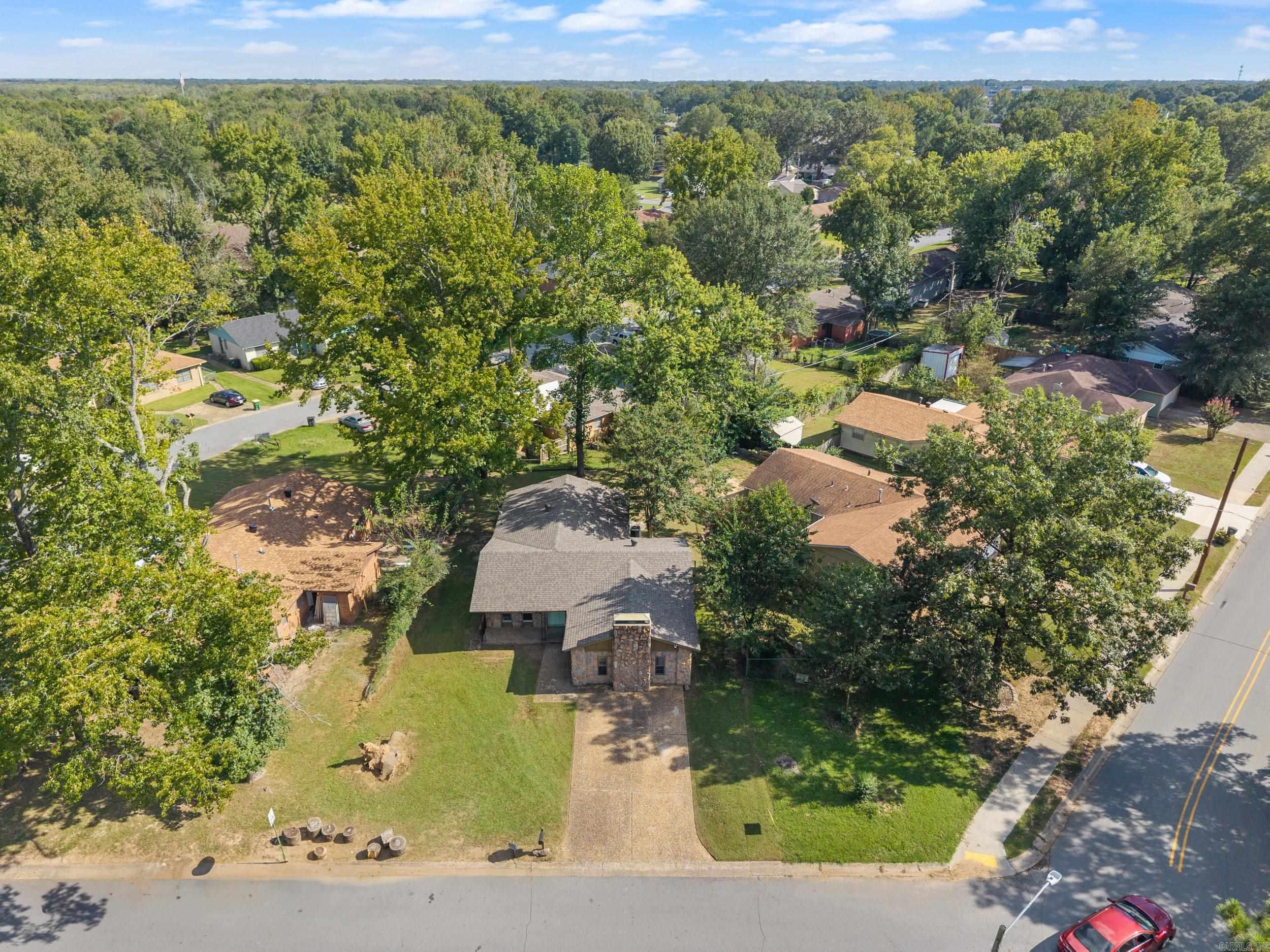 ROYAL MANOR - Residential