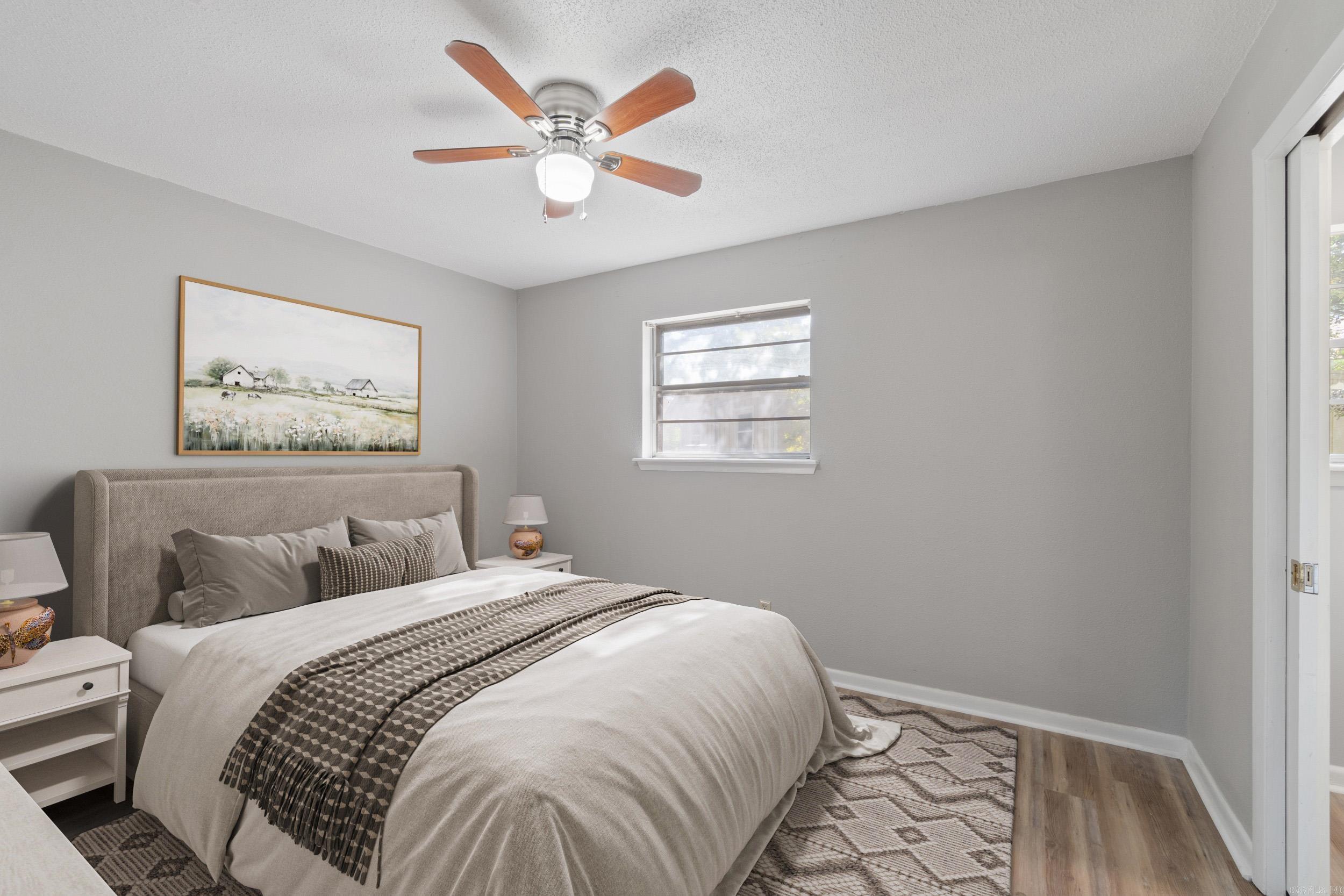 ROYAL MANOR - Residential