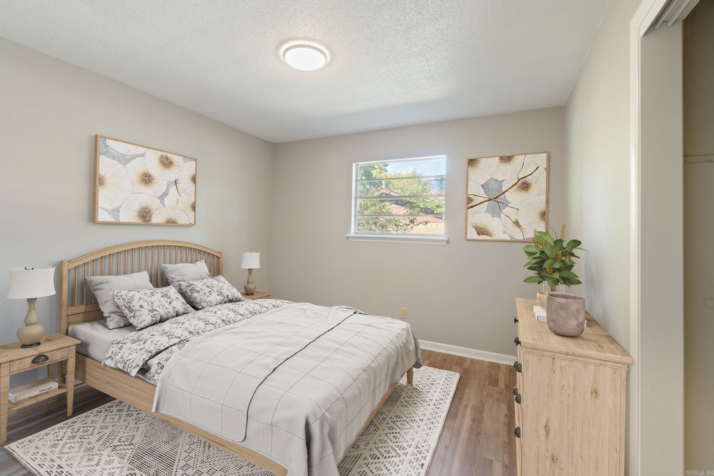 ROYAL MANOR - Residential