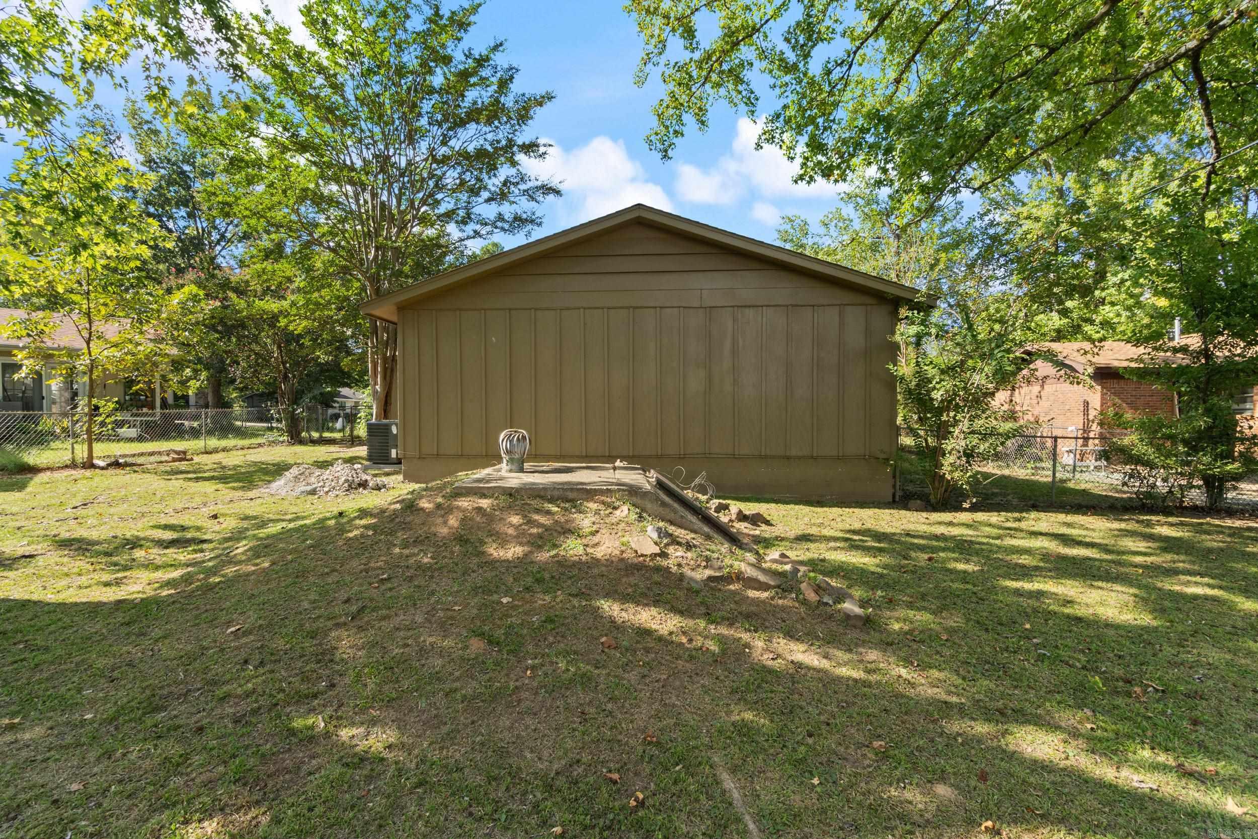 ROYAL MANOR - Residential