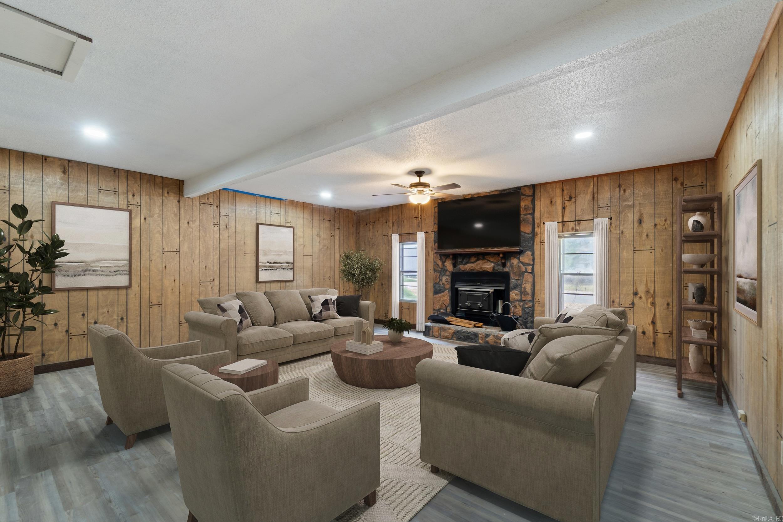 ROYAL MANOR - Residential