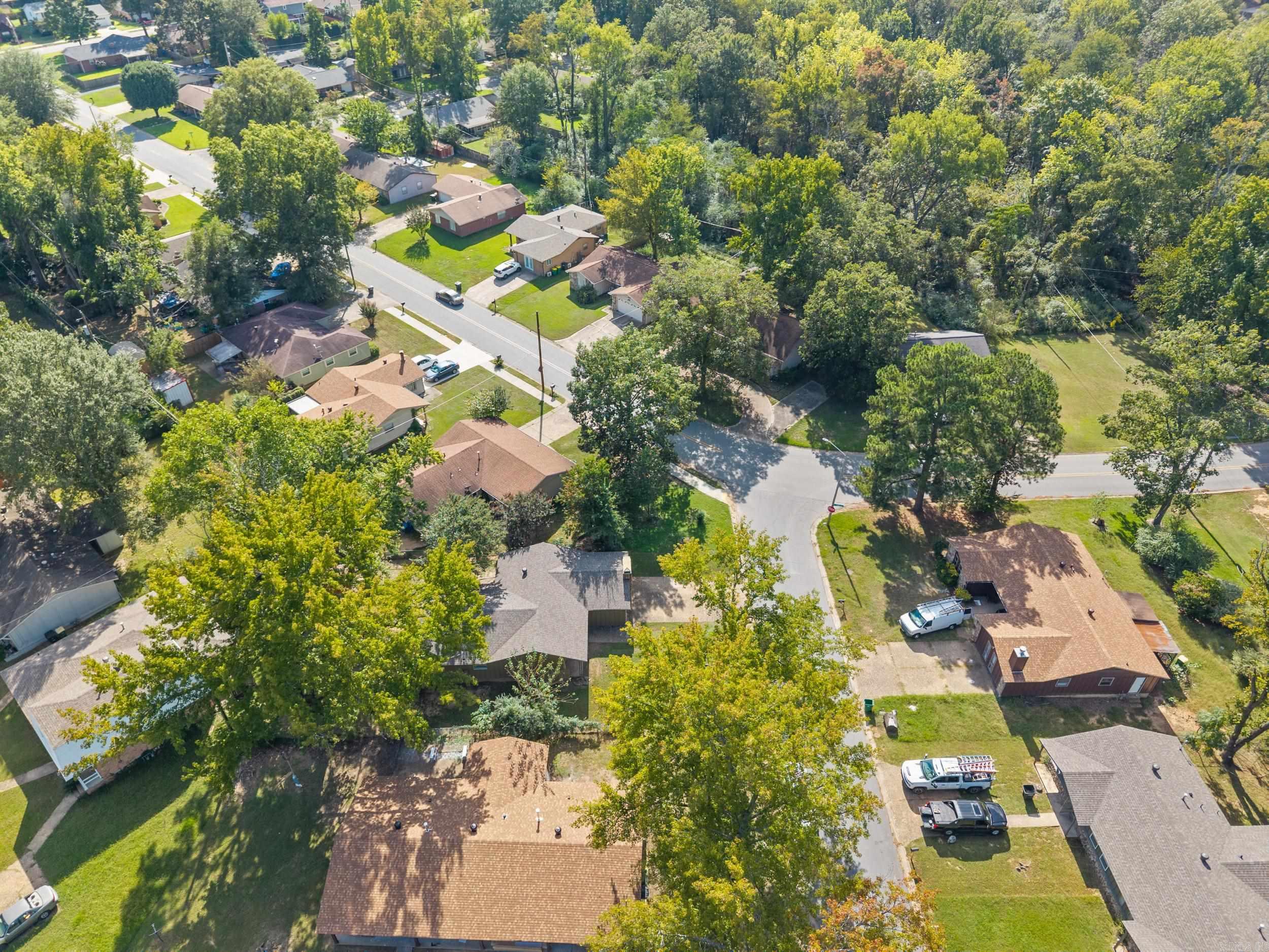 ROYAL MANOR - Residential