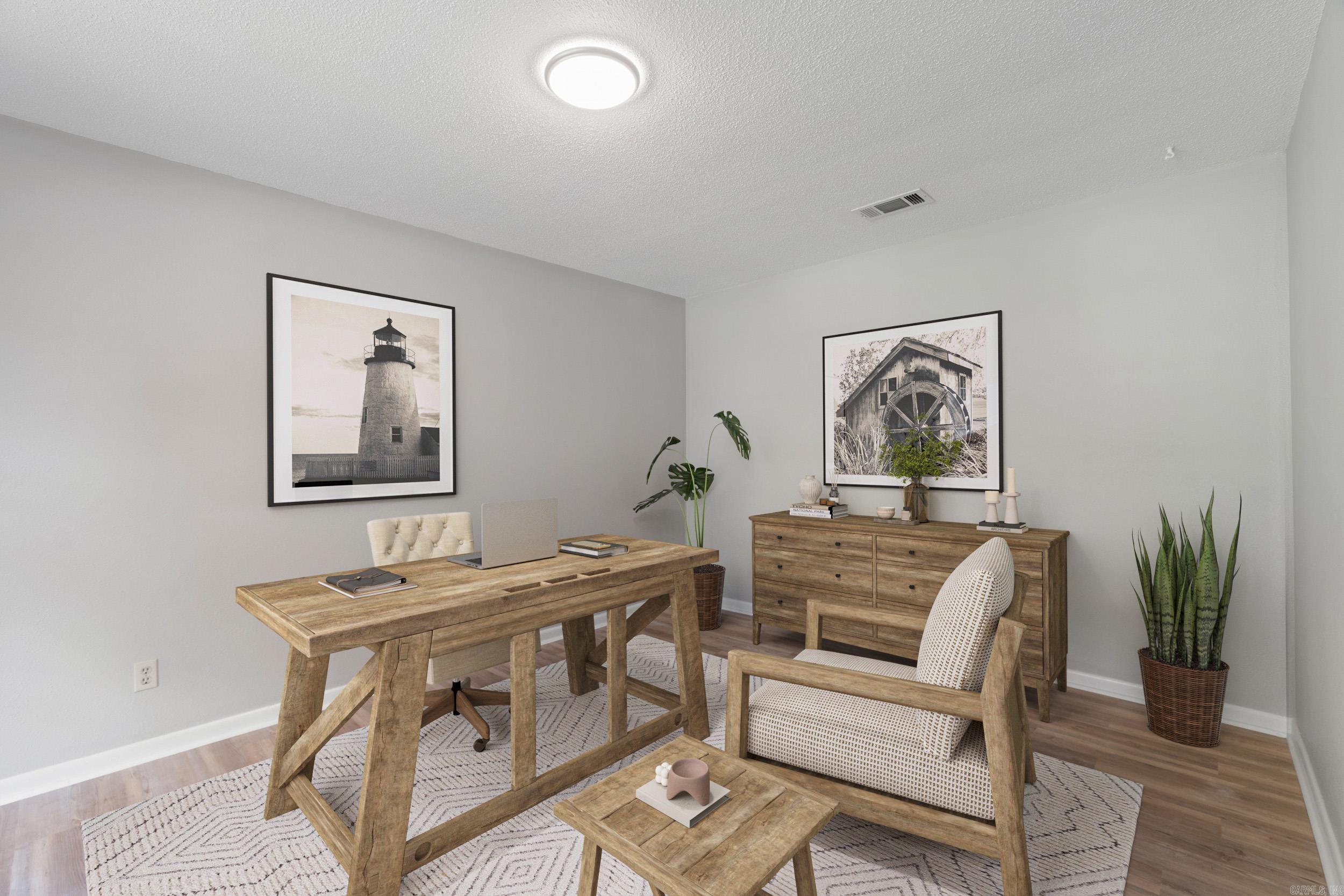 ROYAL MANOR - Residential