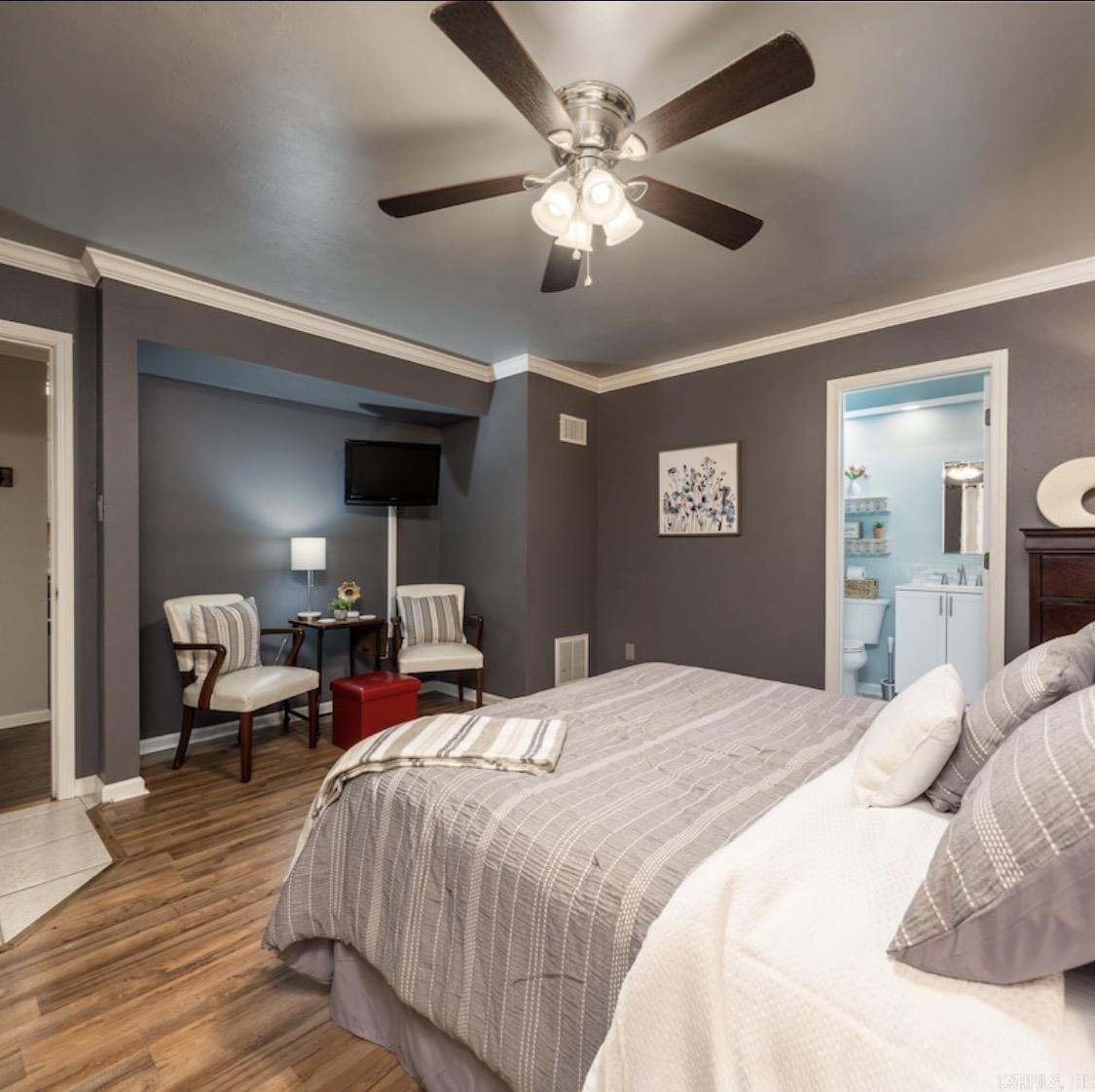 DIAMONDHEAD MANOR - Residential