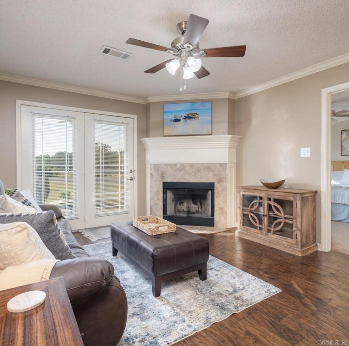 DIAMONDHEAD MANOR - Residential