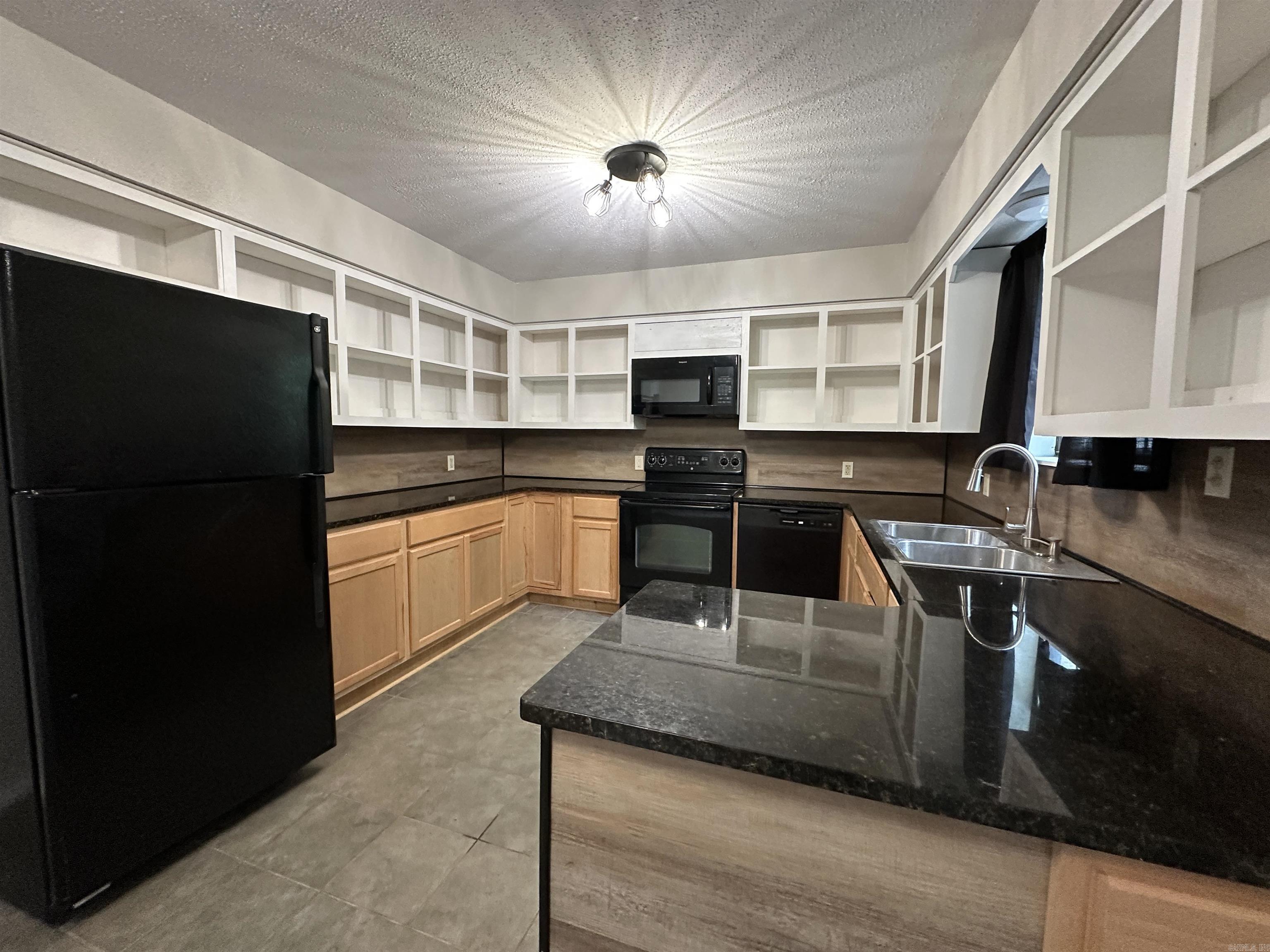 VALLEY VIEW ESTATES - Residential