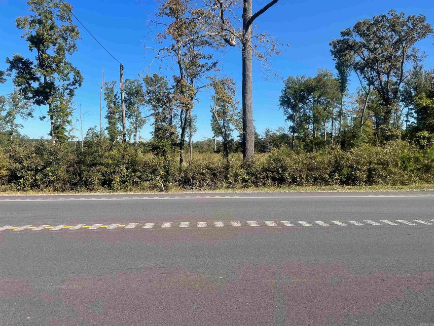 Check out this 4.5 acres on Hwy 270. Highway frontage with a perfect location for commercial business or shop!! Price is right!!!