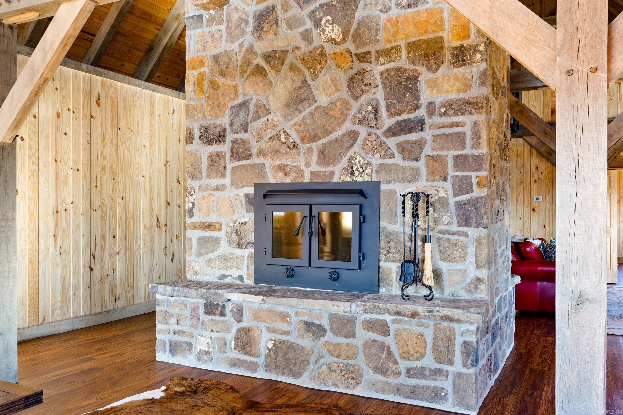 ARKANSAS HGTS - Residential