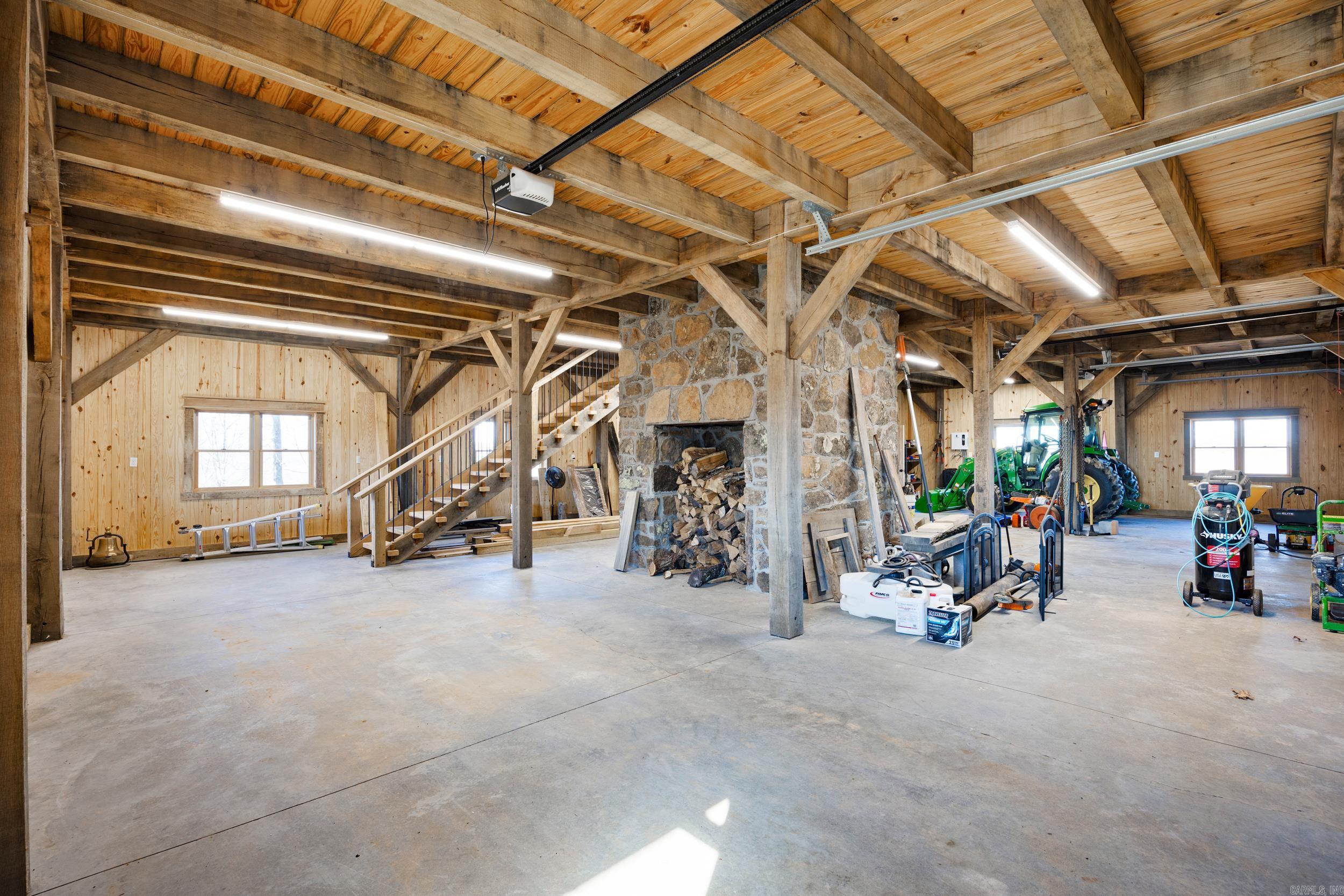 ARKANSAS HGTS - Residential