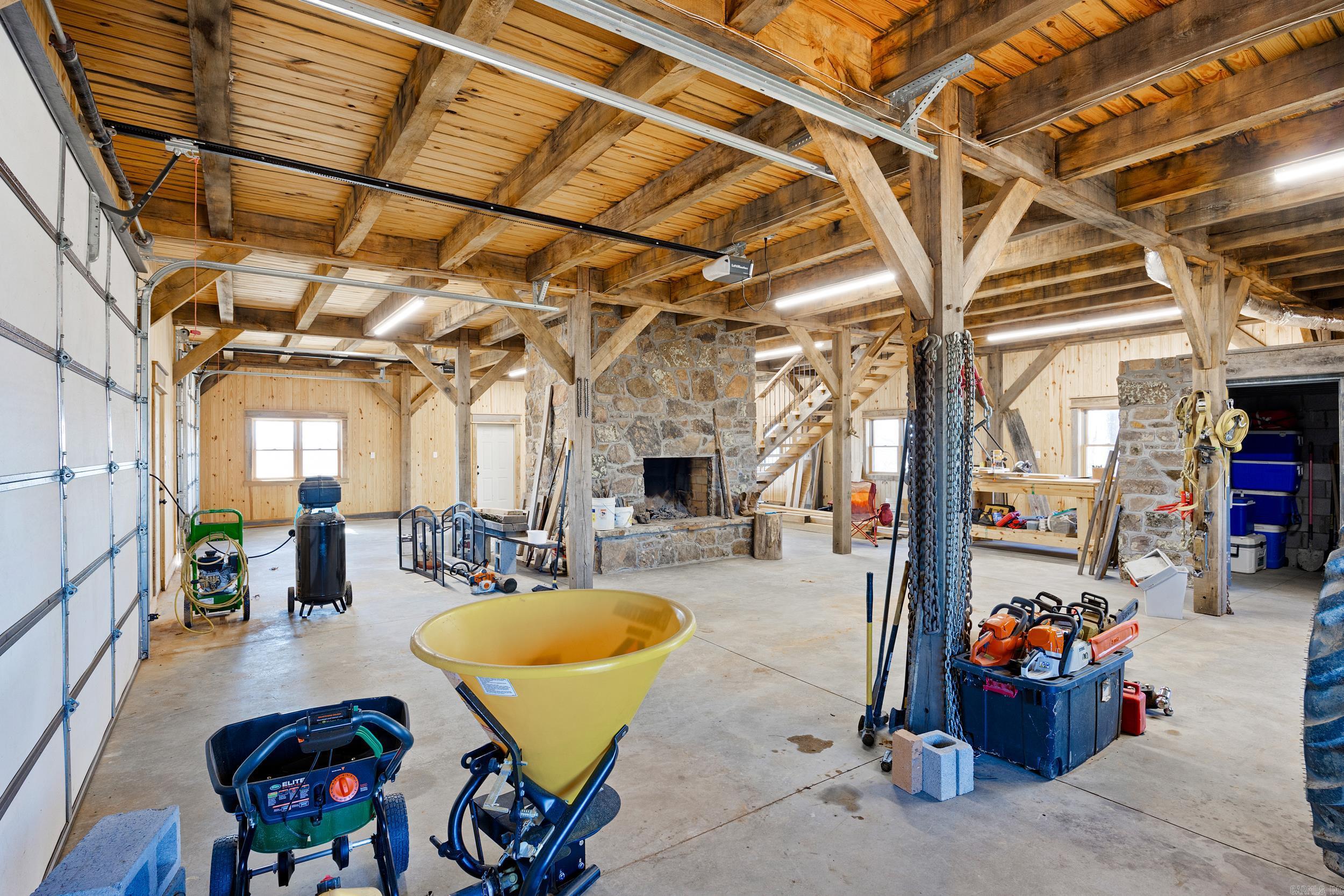 ARKANSAS HGTS - Residential