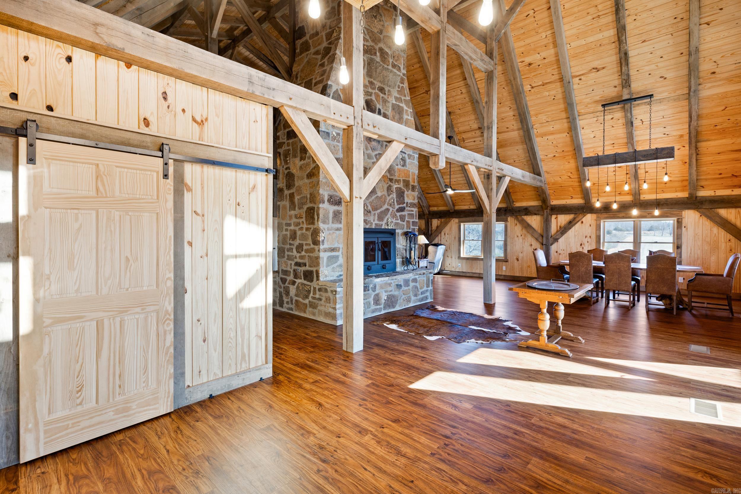 ARKANSAS HGTS - Residential