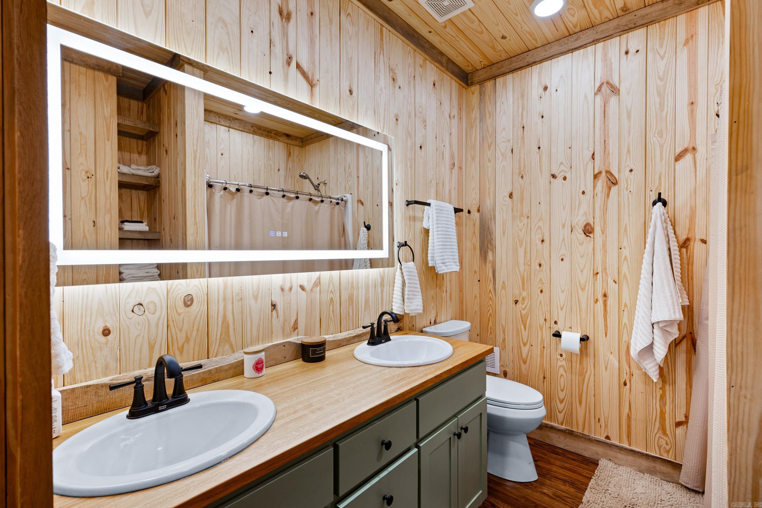 ARKANSAS HGTS - Residential