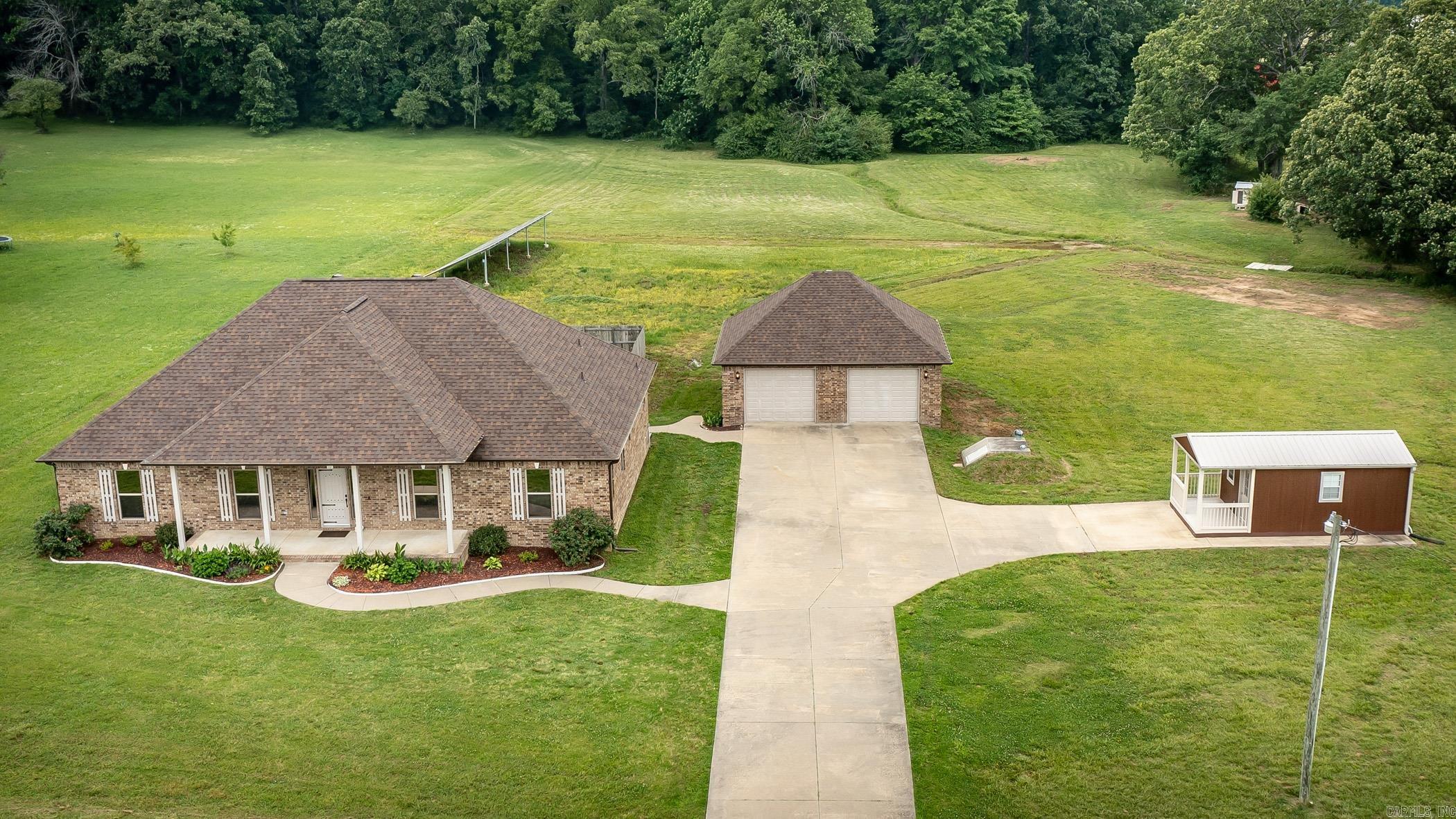 GREEN MEADOWS - Residential